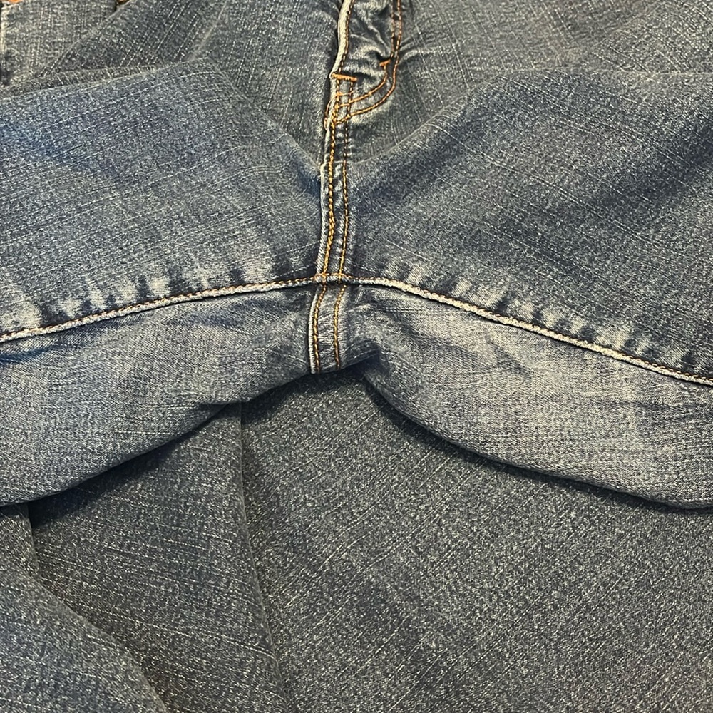 Levi's • Perfectly Slimming 512 Jeans - 16M - Picture 7 of 7